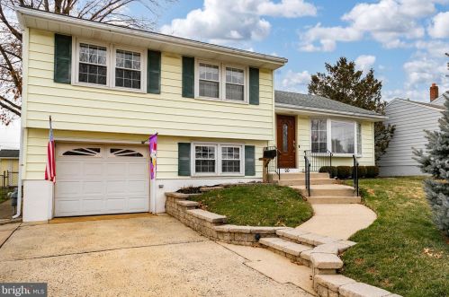 20 Dailey Dr, Trenton, NJ 08620-2602