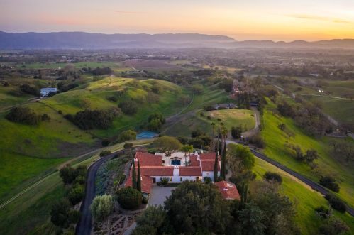 2830 Calzada Ave, Santa Ynez, CA 93460-8709