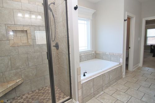 2074 Hiwassee Dr, Bonaire GA  31005-2507 exterior
