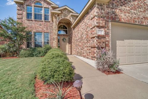 512 Winchester Dr, Celina, TX 75009-4639