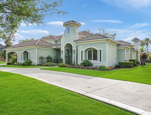 902 Kings Forest Ln, Richmond, TX 77469-5521