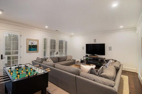 271 Hillside Dr, Atlanta GA  30342-3623 exterior