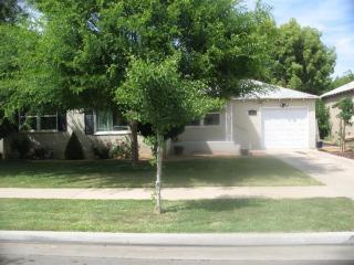 65 Fountain Way, Fresno, CA 93704-4542