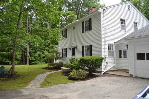 10 Tonga Dr, Concord, NH 03304-4817