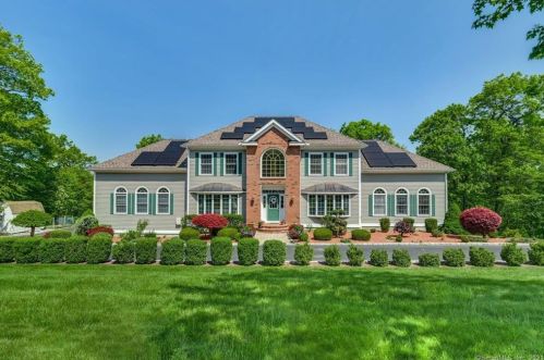 15 Cobblers Hill Ct, Upper Stepney, CT 06468-1343