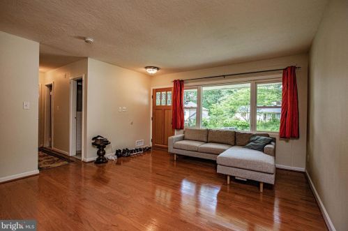 7415 Hastings St, Springfield VA  22150-4108 exterior