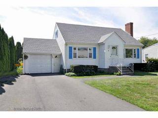 2 Francisco Dr, Middletown, RI 02842-4631