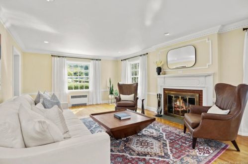 46 Pine Hill Ave, Norwalk CT  06855-2810 exterior