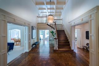 1420 Moraga Dr, Los Angeles, CA 90049-1648
