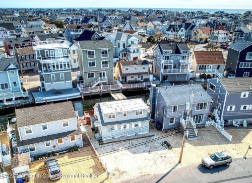 252 Strickland Blvd, Lavallette, NJ 08735-2922