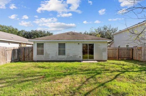 3206 Crownover St, Austin TX  78725-4755 exterior