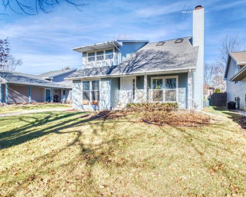 381 Pearson Cir, Naperville IL  60563-3051 exterior