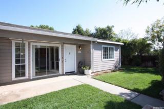 3182 Woods Cir, Davis, CA 95616-2684