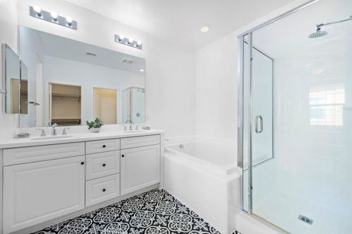 565 Casita St, Anaheim CA  92805-4748 exterior