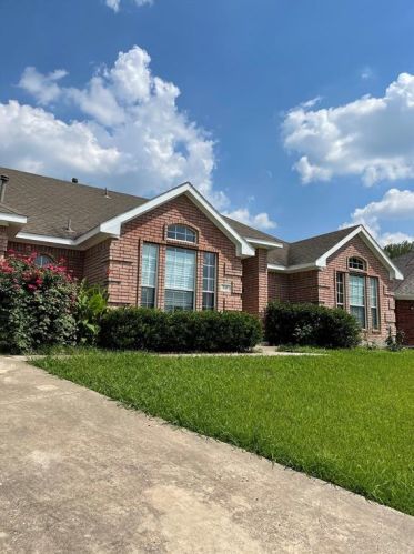 848 Lombardy Ct, Fort Worth TX  76112-1768 exterior