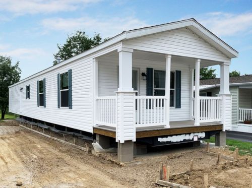 214 Forestview Dr, Bull Valley IL  60014-8203 exterior