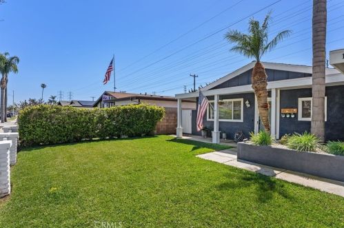 10022 Kukui Dr, Huntington Beach, CA 92646-2515