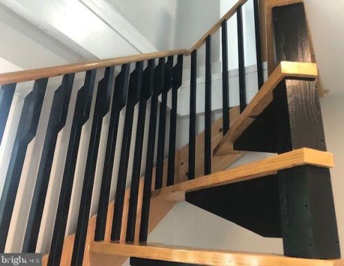 704 Walnut St, Lancaster PA  17602-2435 exterior