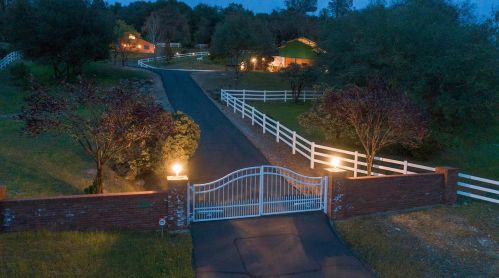 2301 Stagecoach Rd, Swansboro Country, CA 95667-7502