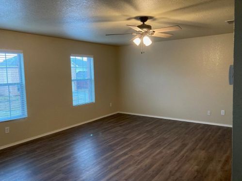 12101 Shine Ave, Rhome, TX 76078-6007