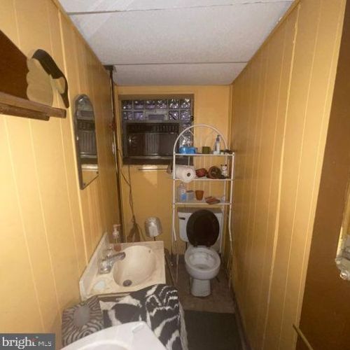 5756 12 St, Philadelphia PA 19141-4111 exterior