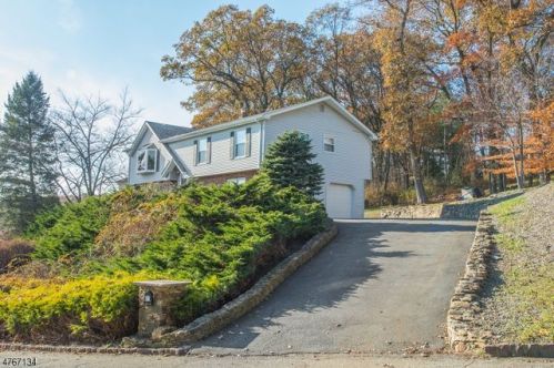 21 Ash Ln, Dover, NJ 07869-4758