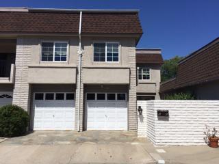 56 Seton Rd, Irvine CA  92612-2116 exterior