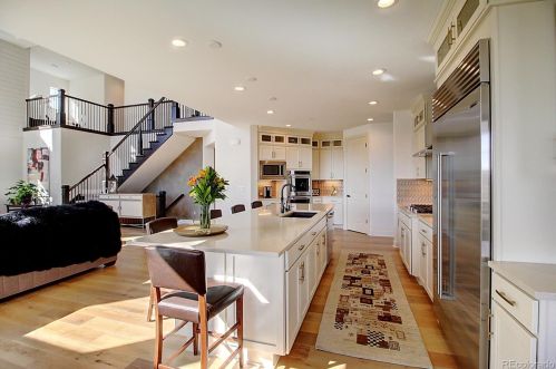 27701 Lakeview Dr, Aurora CO 80016 exterior