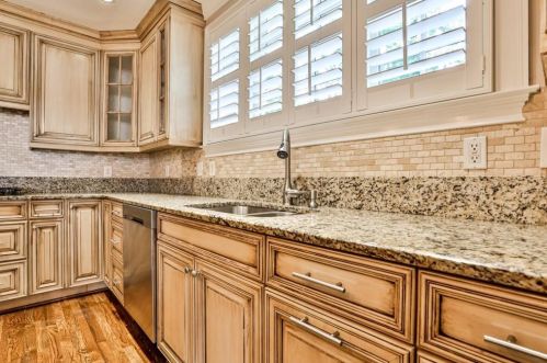 627 Hillpine Dr, Atlanta GA  30306-3222 exterior