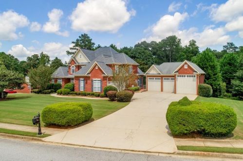 7430 Rolling Oaks Dr, Winston, GA 30187-2057