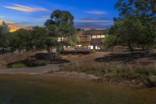 14780 Lakefront Dr, Jamestown, CA 95327-9422