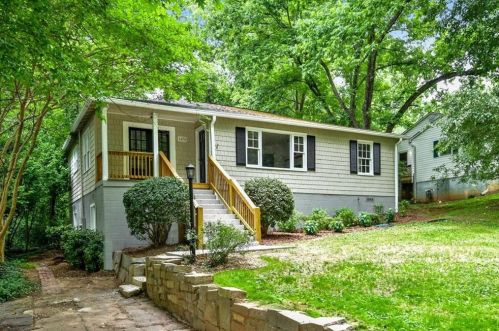 1678 Bridgeport Dr, Atlanta GA  30318-3332 exterior