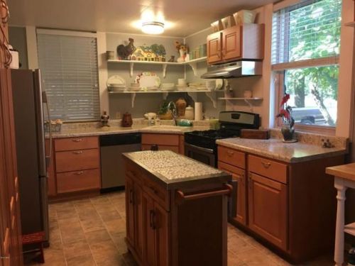115 Poplar St, Cobden, IL 62920-2131