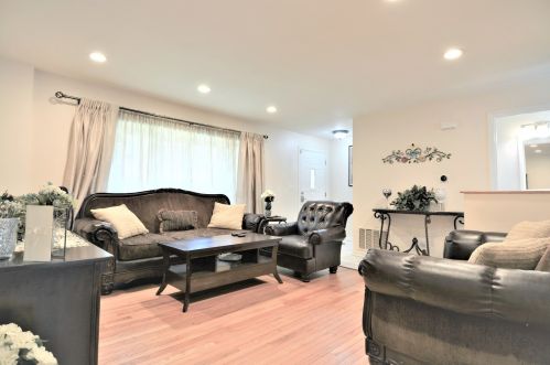 7769 Nordica Ave, Niles IL  60714-3311 exterior