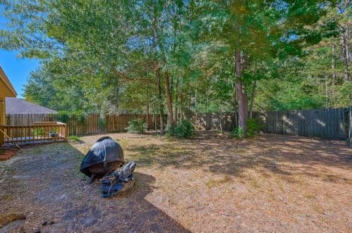 989 Arbor Way, Conroe TX  77303-1784 exterior