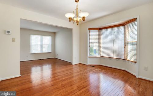 125 Snowy Owl Dr, Silver Spring MD 20901-1656 exterior