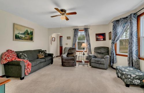 221 5th Ave, Sauk Rapids, MN 56379-1830