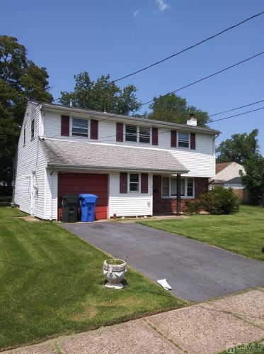 33 Michael St, Iselin, NJ 08830-1922