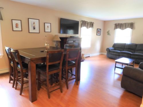 259 Main St, Fremont, NH 03044-3334