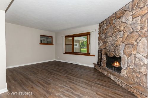 23233 Mcclintock Rd, Minooka, IL 60410-3094