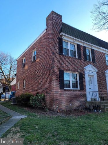 708 Madison St, Lancaster, PA 17602-2422
