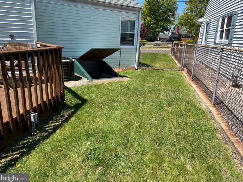 204 Samdin Blvd, Trenton NJ 08610-3934 exterior