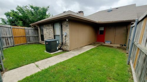 6925 Sierra Dr, Fort Worth TX 76116-3915 exterior