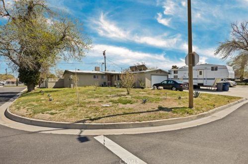 44144 Carolside Ave, Lancaster, CA 93535-3533