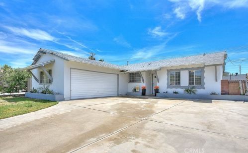 1110 Dover St, Glendora, CA 91740-5312