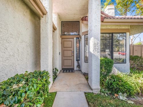 1083 Powderhorn Ct, Calabasas, CA 91377-3927