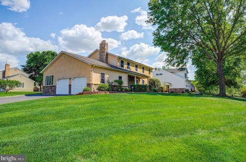 7 Stephanie Ln, Trenton, NJ 08691-3735