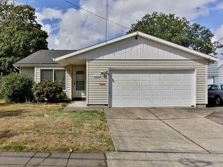 9133 Van Houten Ave, Portland OR  97203-2742 exterior