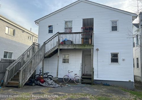 1255 Washington Ave, Tinton Falls NJ 07712-6346 exterior