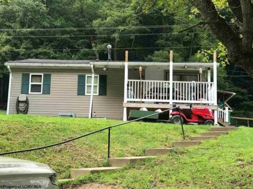 351 Grassy Run Rd, White Hall, WV 26554-5918